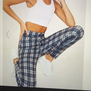 PrettyLittleThing Black Check Skinny Trousers